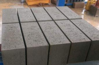 Machine de AGGLOS OTT4A brique agglos pave bordure hourdis